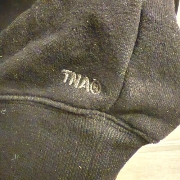 Aritzia TNA Cozy Sweatfleece Boyfriend Polo Sweatshirt - Picture 4 of 4